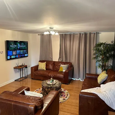 Tony'S Court Beautifully Furnished 2 Bedrooms Apartment